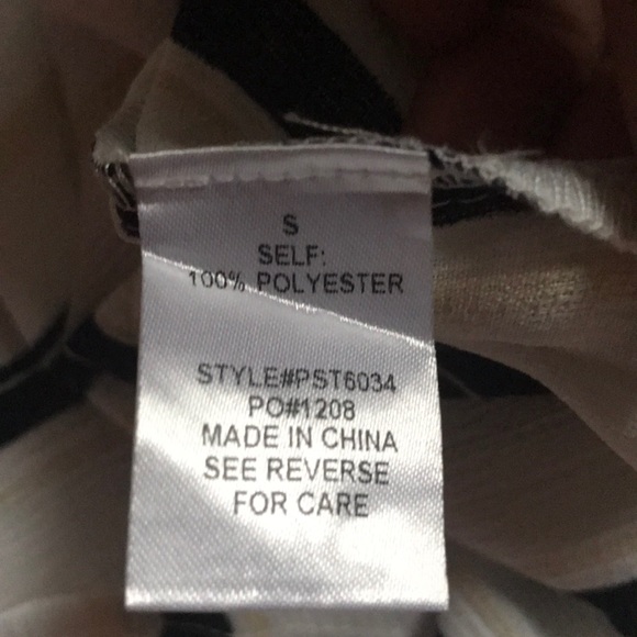 Off the shoulder striped top - Picture 4 of 4